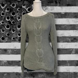MUST HAVE DAILY light heather grey cable knit sweater